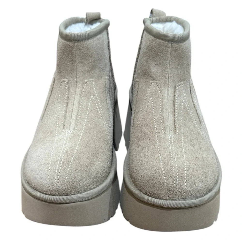 New UGG‎ W Ultra Mini New Heights Sunwave Mustard Seed Boots Sz 8 Neutra
